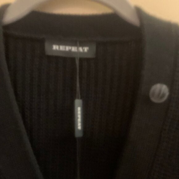 REPEAT CASHMERE Cropped Merino Wool Cardigan (NWT) - Picture 6 of 11